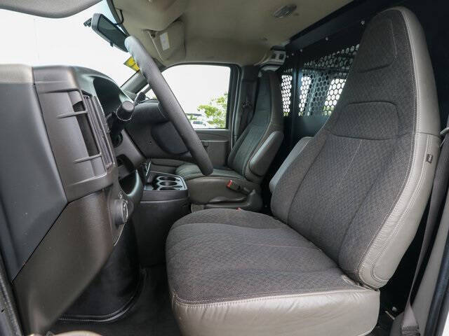 2023 GMC Savana 2500