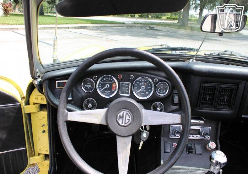 1975 MG B