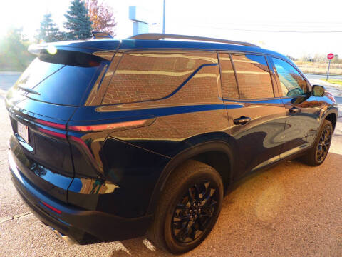 2024 Chevrolet Traverse LT