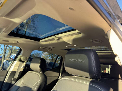 2021 GMC Acadia Denali