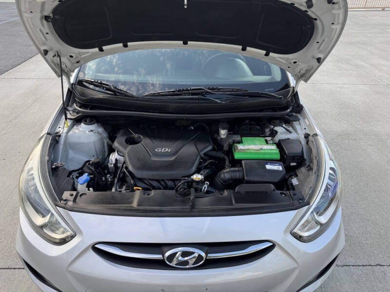 2017 Hyundai Accent SE