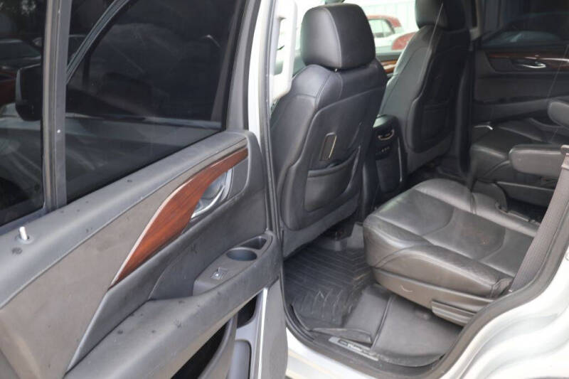 2017 Cadillac Escalade Luxury