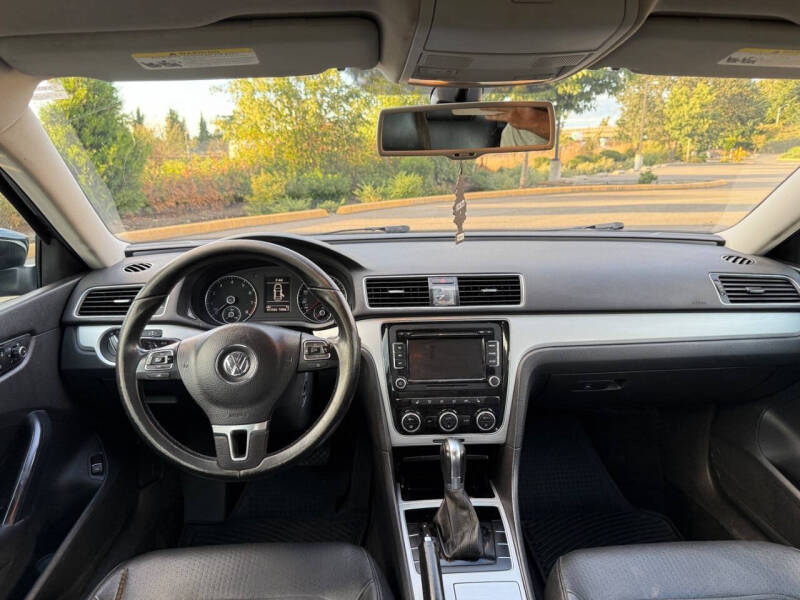 2012 Volkswagen Passat SE PZEV