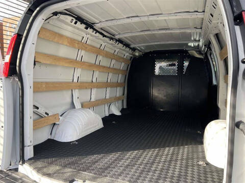 2023 GMC Savana 2500