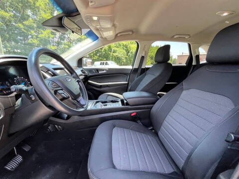 2020 Ford Edge SE