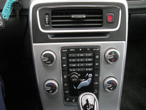 2018 Volvo V60 Cross Country T5 Premier