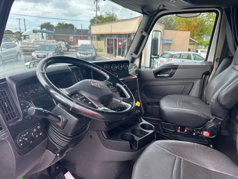 2020 International LT625