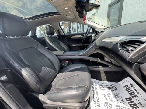 2016 Lincoln MKZ