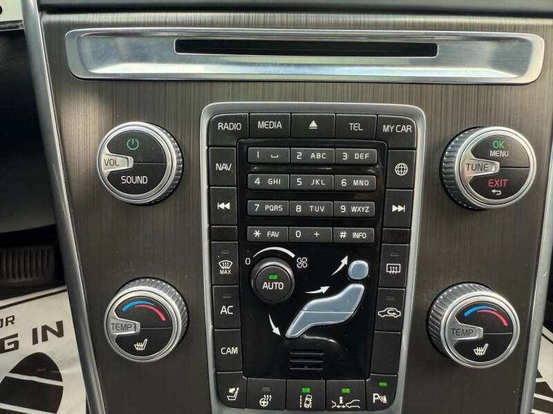 2016 Volvo XC60 T5 Platinum