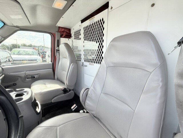 2002 Ford E-Series E-350 SD