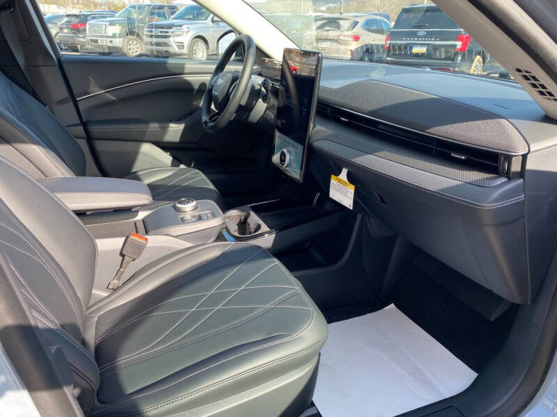 2024 Ford Mustang Mach-E Select