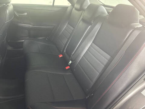 2017 Toyota Camry SE