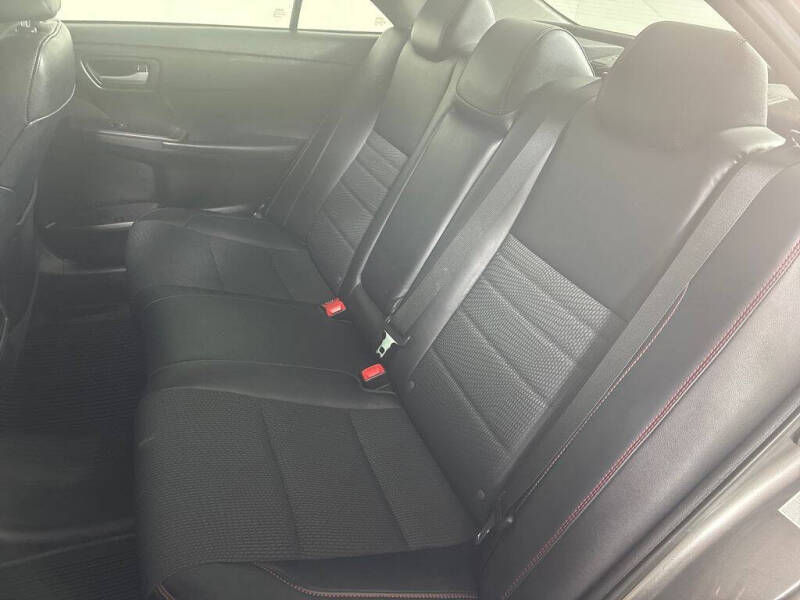 2017 Toyota Camry SE