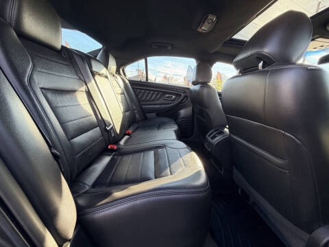 2016 Ford Taurus SHO