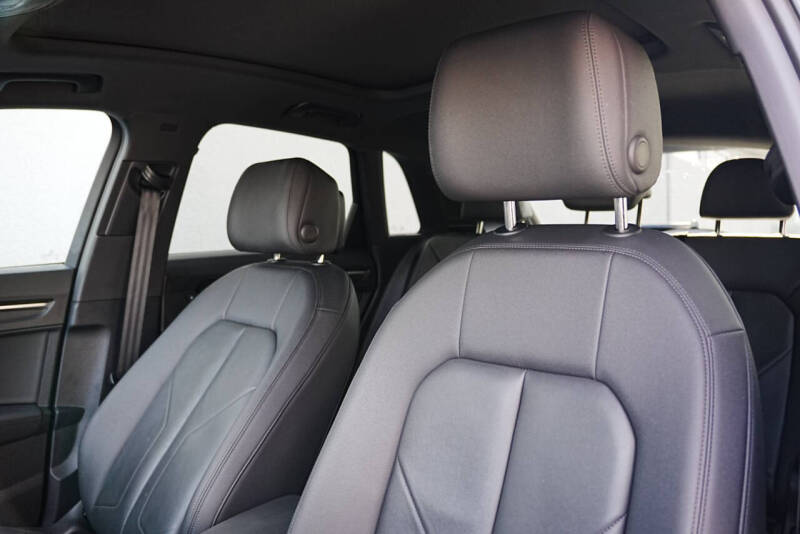 2022 Audi Q3 quattro S line Premium 45 TFSI