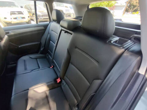 2017 Volkswagen Golf SportWagen