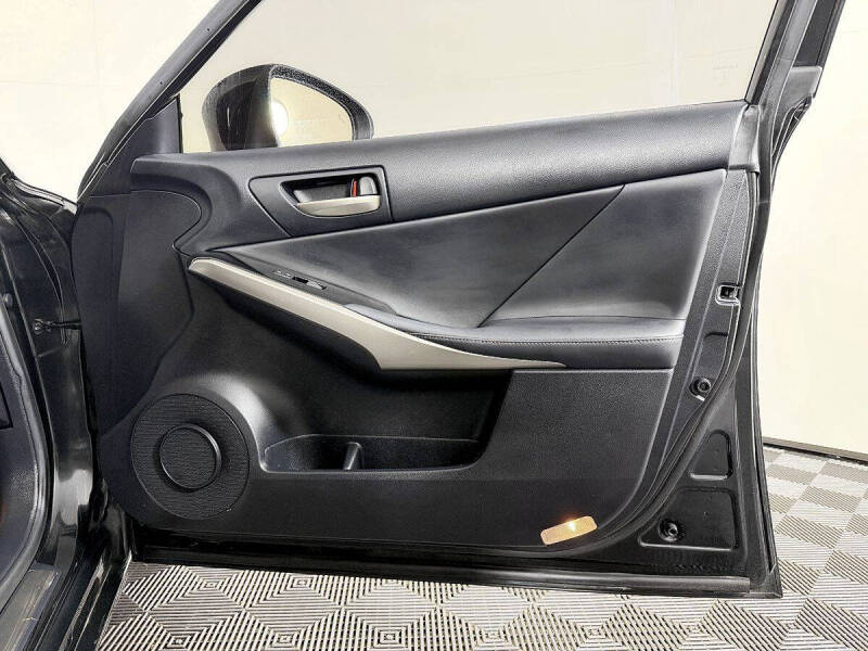 2018 Lexus IS 300