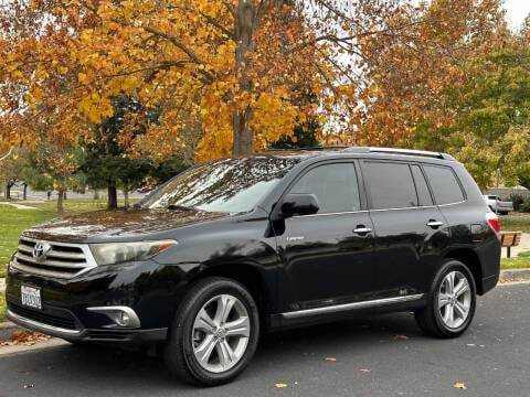 2013 Toyota Highlander for sale at California Diversified Venture in Livermore CA