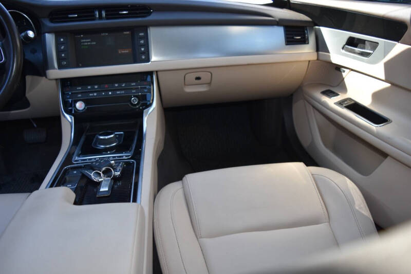 2017 Jaguar XF 20d Premium