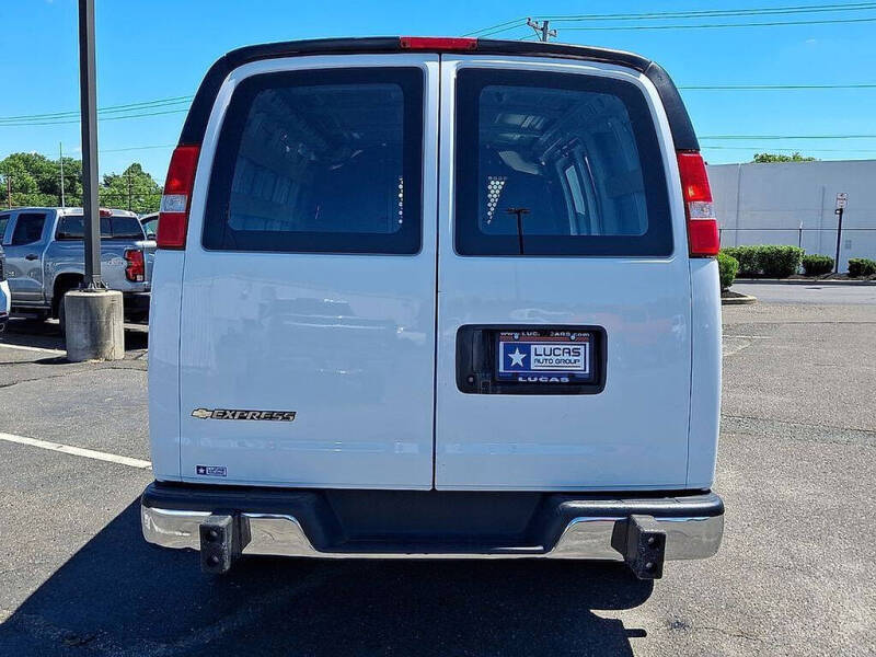 2024 Chevrolet Express 2500