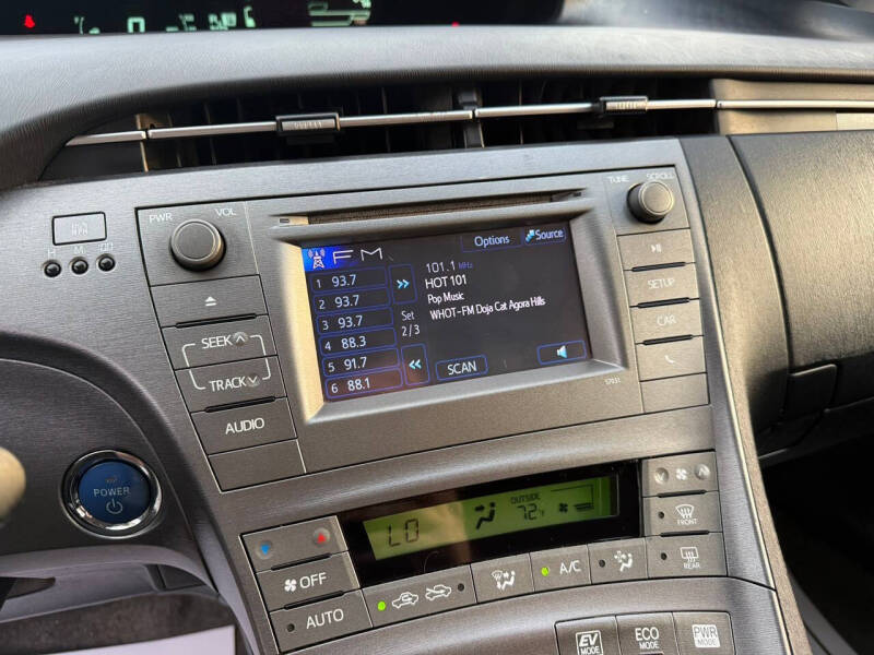 2014 Toyota Prius Three