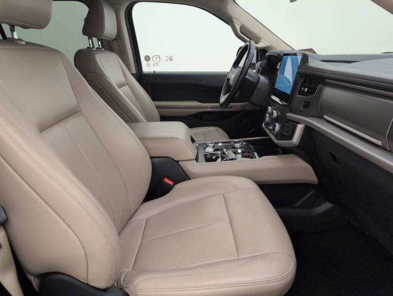 2023 Ford Expedition MAX XLT