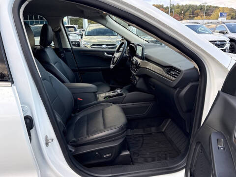 2020 Ford Escape Titanium