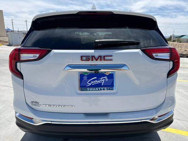 2024 GMC Terrain SLT