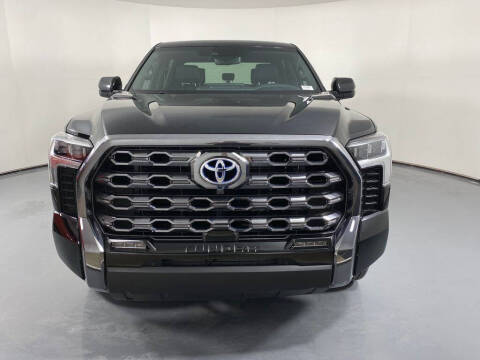 2024 Toyota Tundra Platinum HV