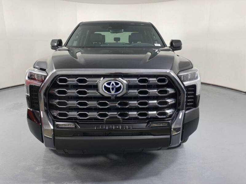 2024 Toyota Tundra Platinum HV