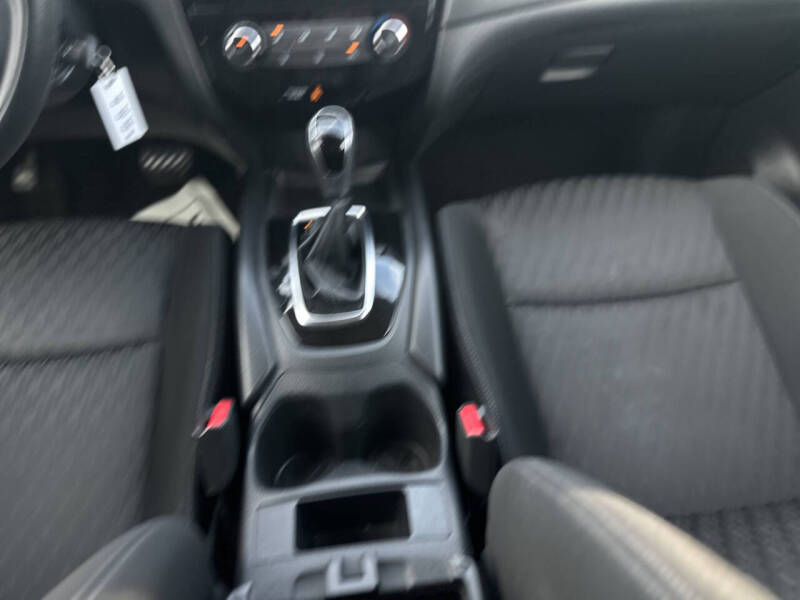 2017 Nissan Rogue S