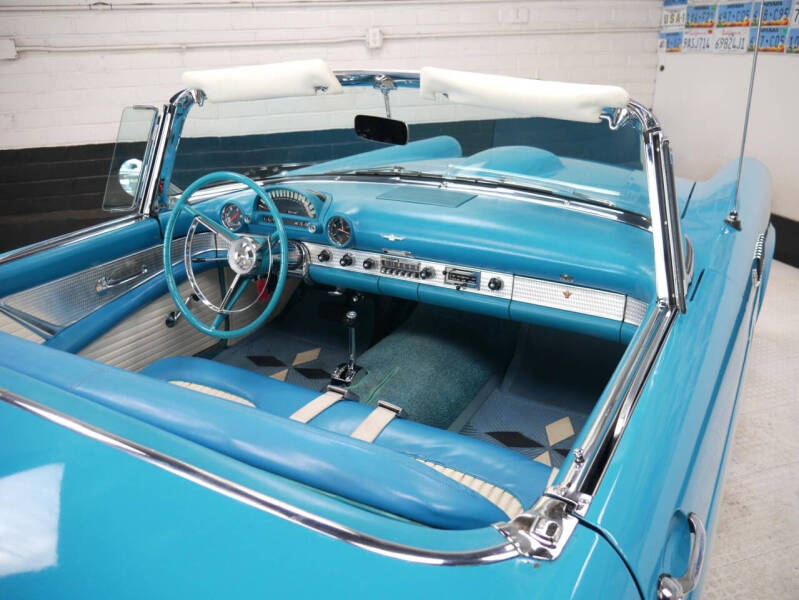 1956 Ford Thunderbird