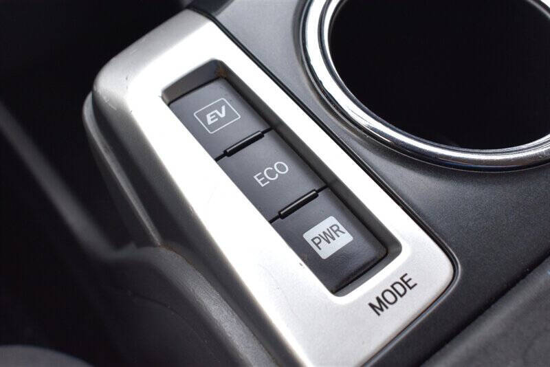 2012 Toyota Prius v Two