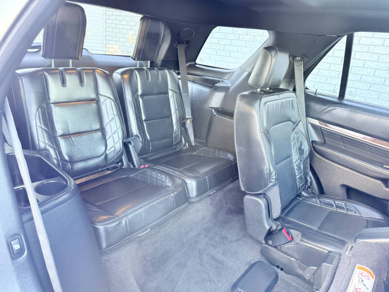 2017 Ford Explorer Platinum