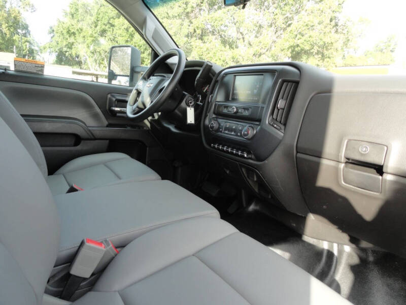 2022 Chevrolet Silverado 5500HD