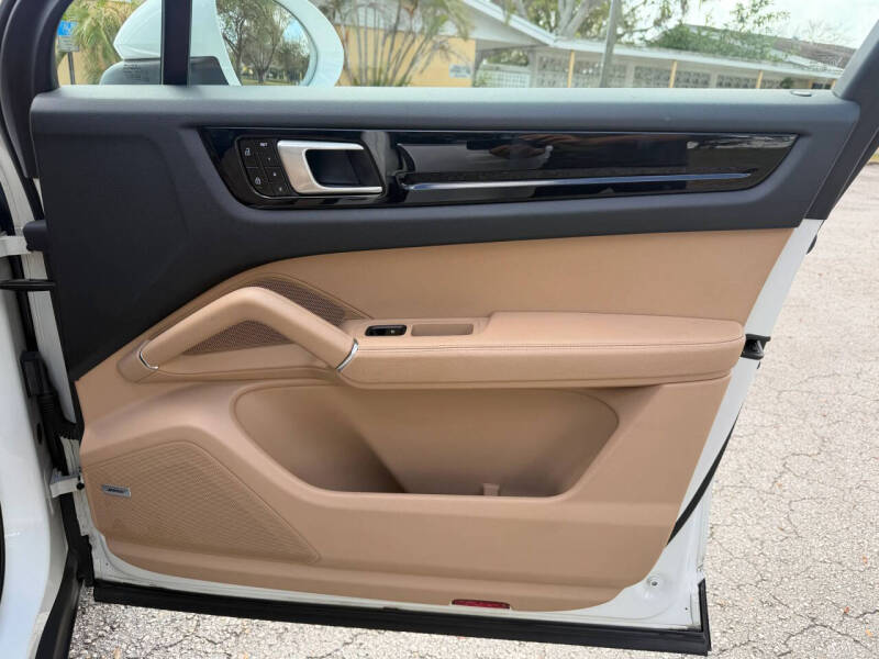 2019 Porsche Cayenne S