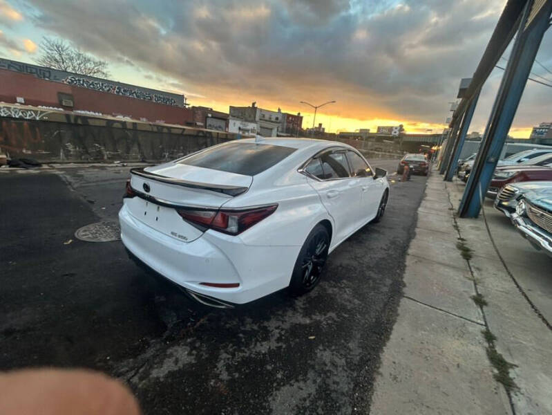 2022 Lexus ES 350 F SPORT