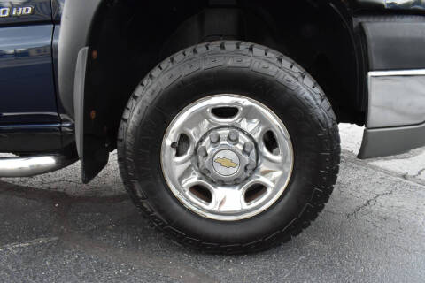 2005 Chevrolet Silverado 2500HD LS