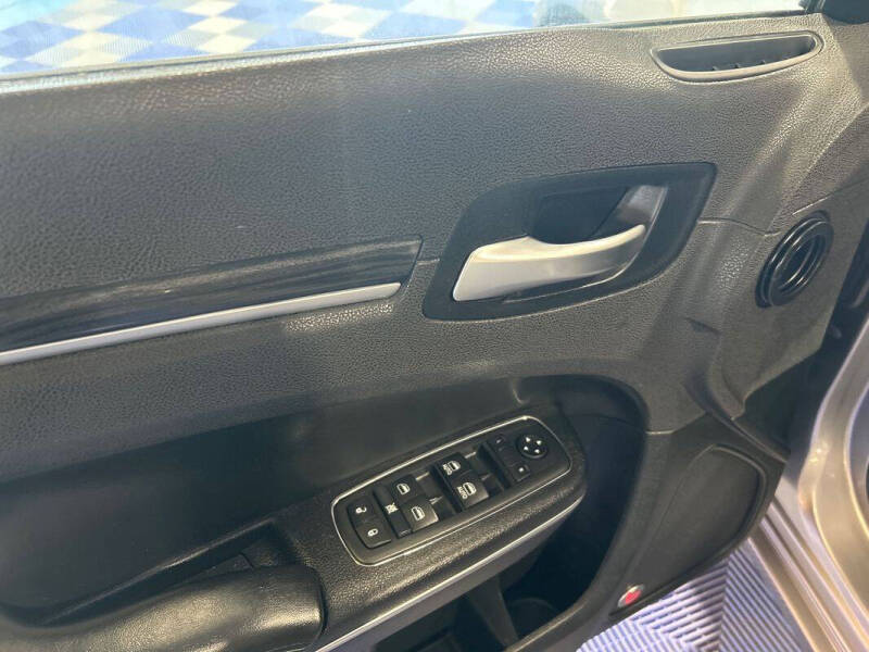 2017 Chrysler 300 Limited