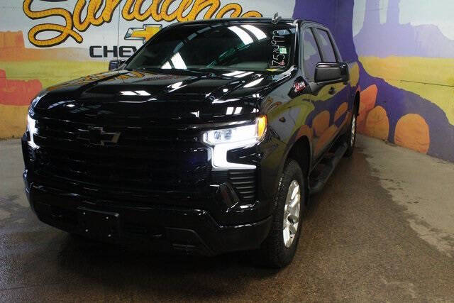 Used 2022 Chevrolet Silverado 1500 RST with VIN 1GCUDEED4NZ504973 for sale in Grand Ledge, MI