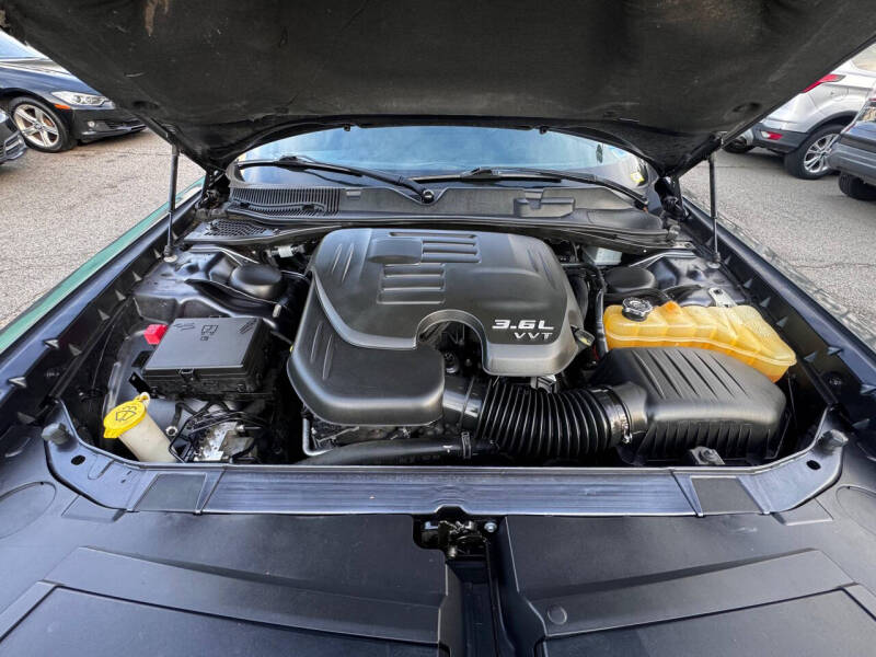 2017 Dodge Challenger SXT