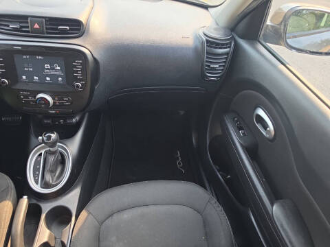 2018 Kia Soul +