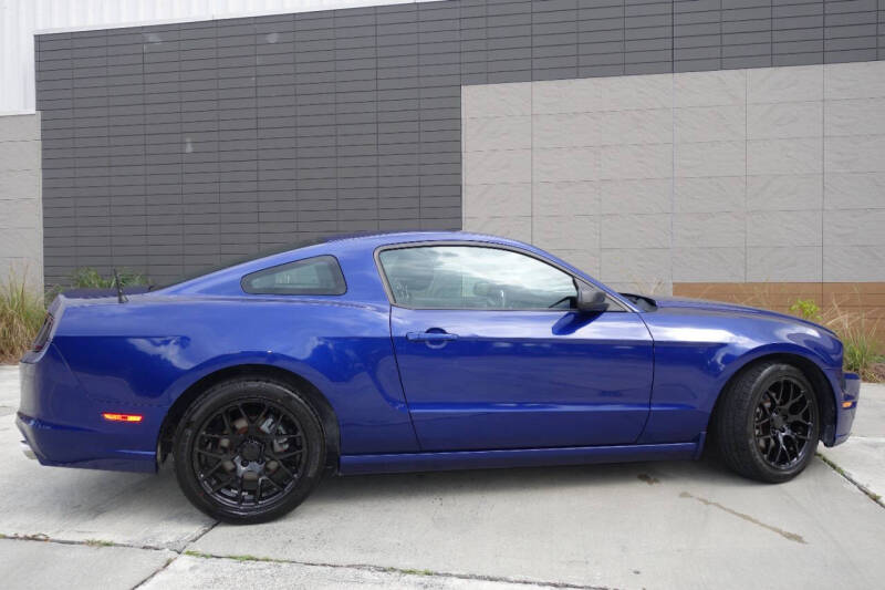 2014 Ford Mustang V6