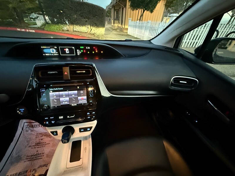 2016 Toyota Prius Three Touring