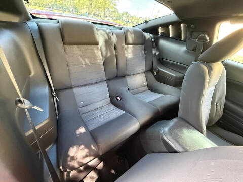 2005 Ford Mustang V6 Deluxe