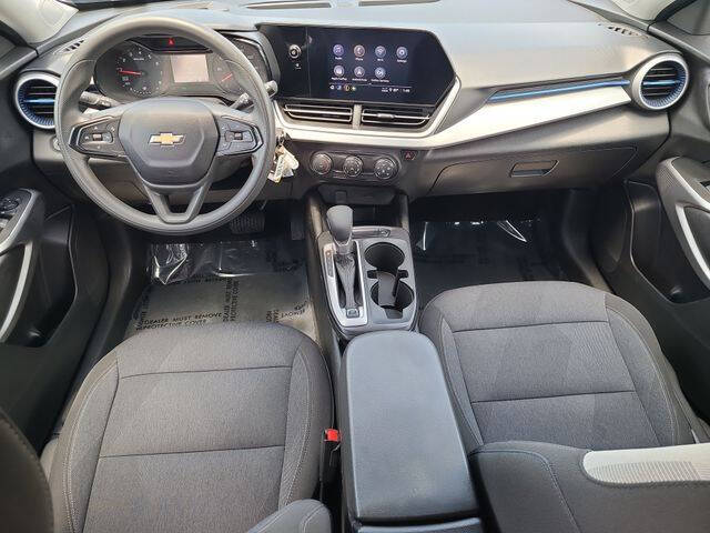 2024 Chevrolet Trax LS