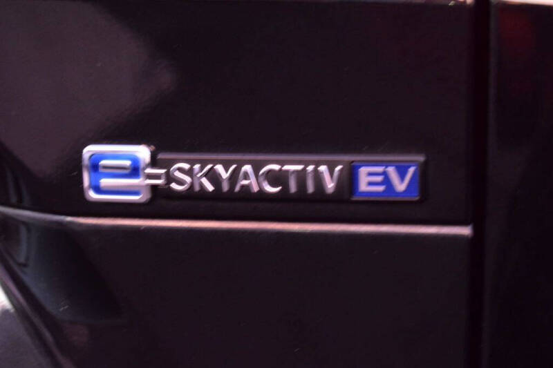 2023 Mazda MX-30 EV Premium Plus