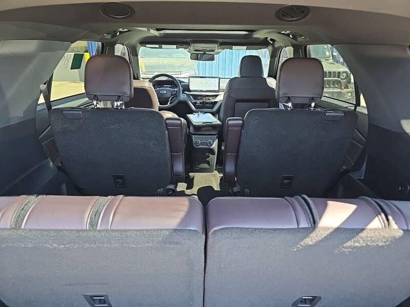 2025 Ford Explorer Platinum