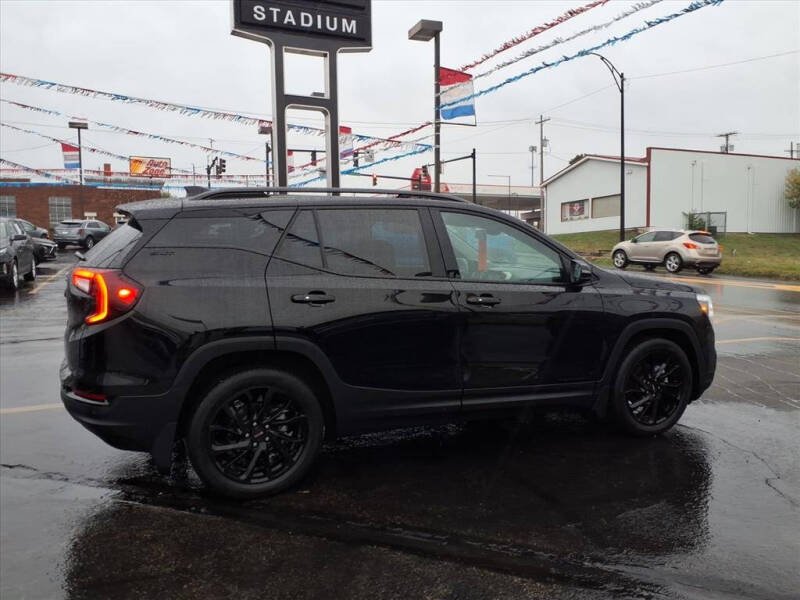 2023 GMC Terrain SLT