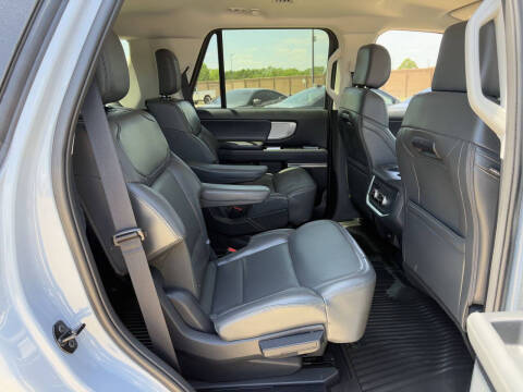 2026 Ford Expedition Active